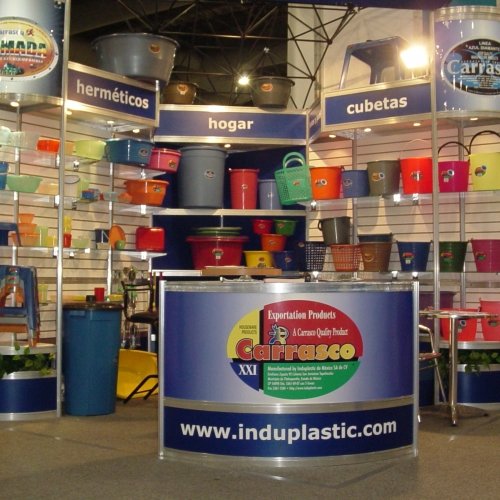 Productos de plástico ofrecidos por Induplastic de México